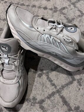 PUMS RETRO FUTURE SNEAKERS